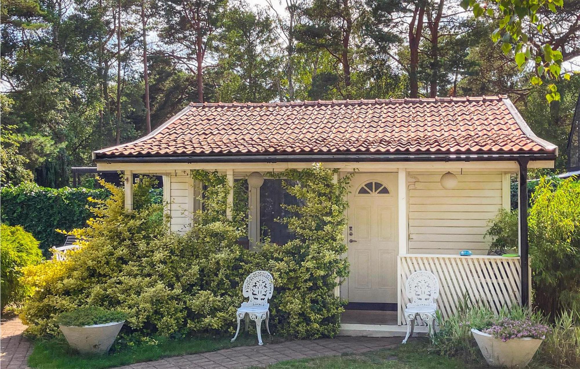 1 Bedroom Amazing Home In Hoellviken Exteriör bild